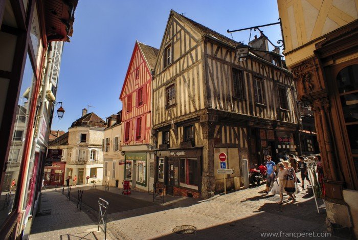 Historical city of Auxerre, Burgundy (Cité historique d'Auxerre, Bourgogne)